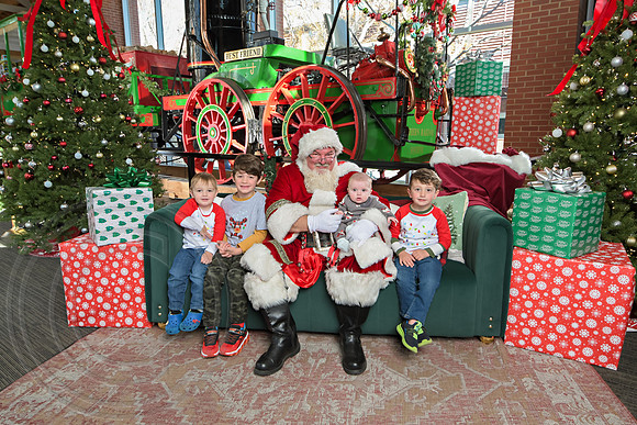 The Charleston Santa 2024-Dec14-2542