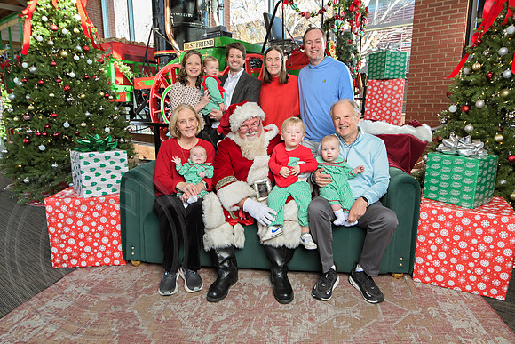 The Charleston Santa 2024-Dec15-2830