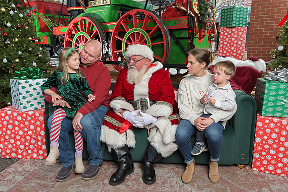 The Charleston Santa 2024-Dec15-2912