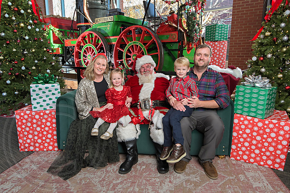 The Charleston Santa 2024-Dec14-2372