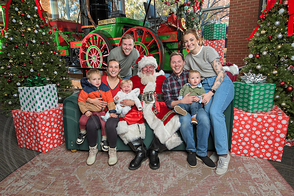 The Charleston Santa 2024-Dec7-1803