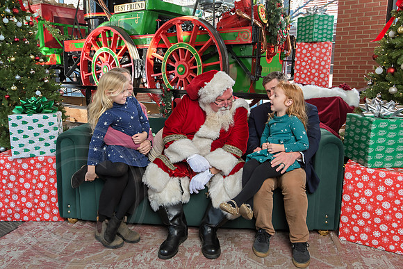 The Charleston Santa 2024-Dec22-3901