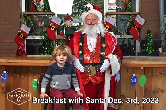 RKPhoto-BreakfastWithSanta2022-059
