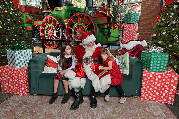 The Charleston Santa 2024-Dec7-1773
