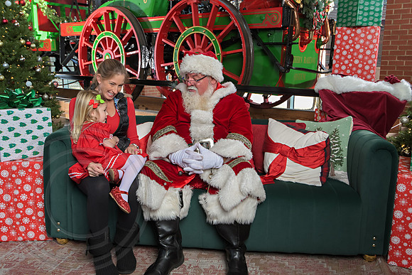 The Charleston Santa 2024-Dec15-2783