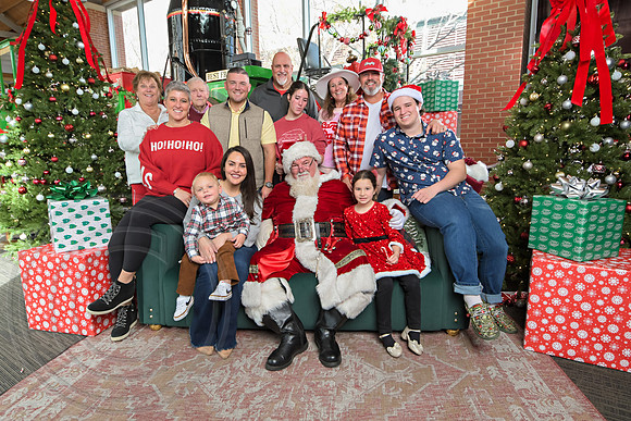 The Charleston Santa 2024-Dec15-2986