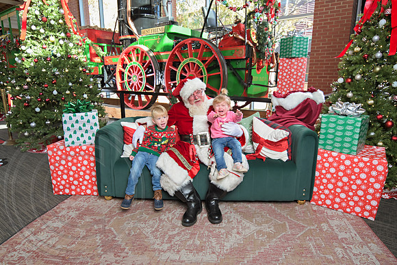 The Charleston Santa 2024-Dec1-0953