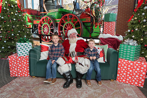 The Charleston Santa 2024-Dec14-2402