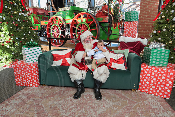 The Charleston Santa 2024-Dec22-3923
