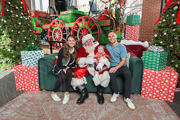The Charleston Santa 2024-Dec15-2998