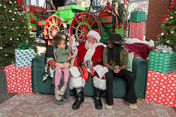 The Charleston Santa 2024-Dec14-2482