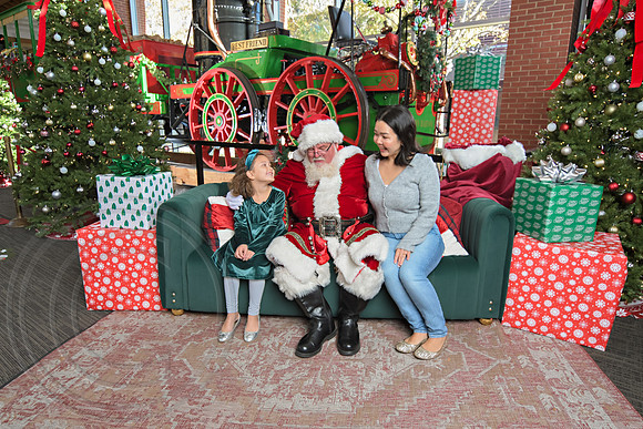 The Charleston Santa 2024-Nov30-0498
