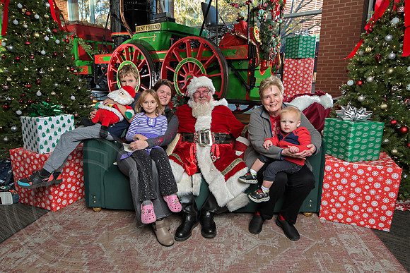 The Charleston Santa 2024-Dec7-1781
