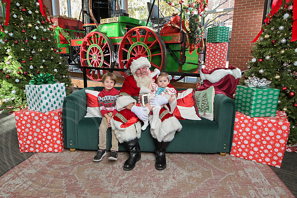 The Charleston Santa 2024-Dec7-1627