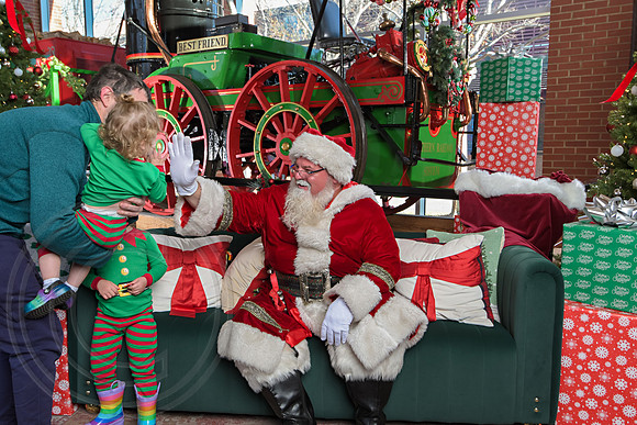 The Charleston Santa 2024-Dec21-3184