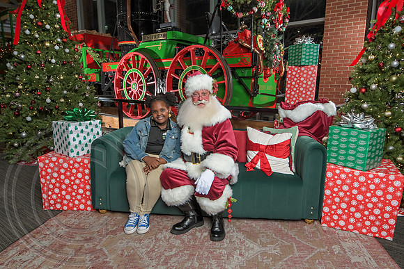 The Charleston Santa 2024-Dec10-2308
