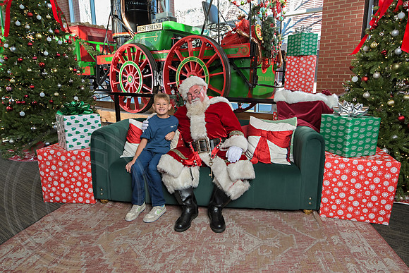 The Charleston Santa 2024-Dec22-3961