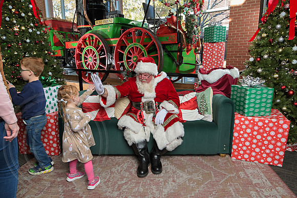The Charleston Santa 2024-Dec7-1726