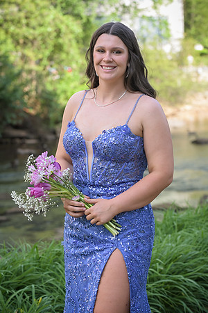 RKPhoto-2024-FallsPark-PromPics-81