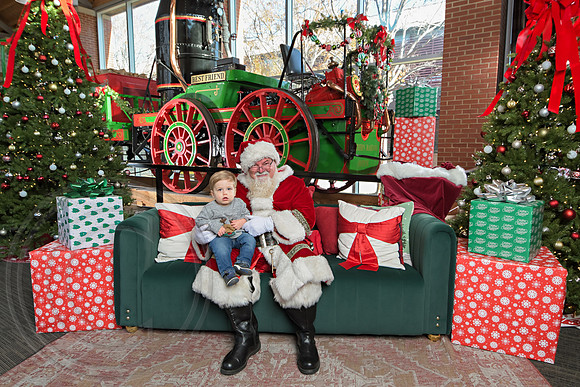 The Charleston Santa 2024-Dec15-2763