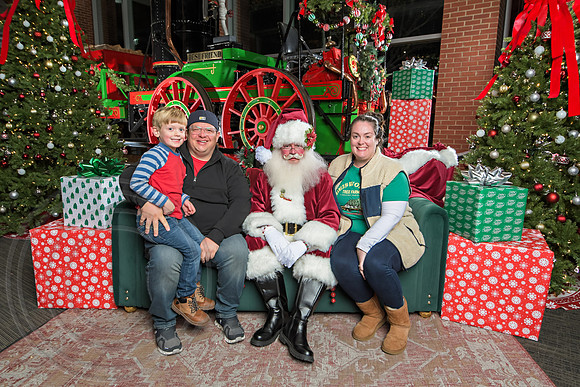 The Charleston Santa 2024-Dec3-1240
