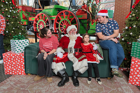 The Charleston Santa 2024-Dec15-2982