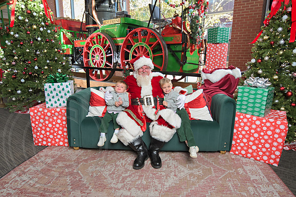 The Charleston Santa 2024-Dec1-0894