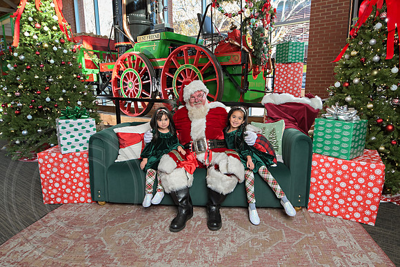 The Charleston Santa 2024-Dec14-2435