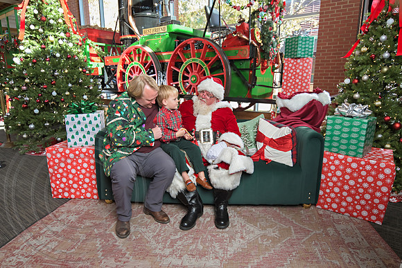 The Charleston Santa 2024-Dec1-0936