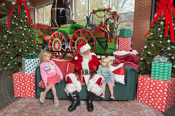 The Charleston Santa 2024-Nov29-0021