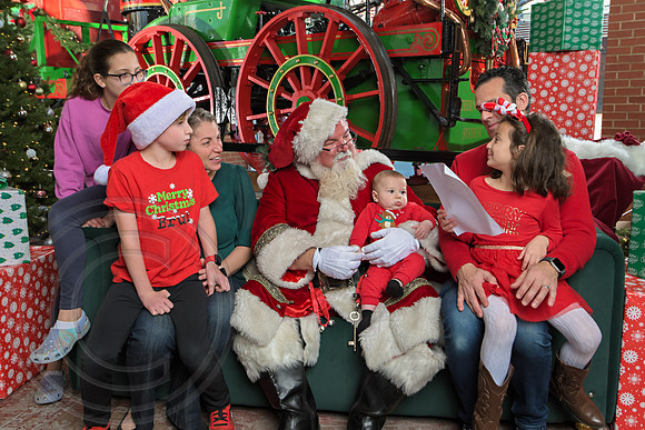 The Charleston Santa 2024-Dec22-3977