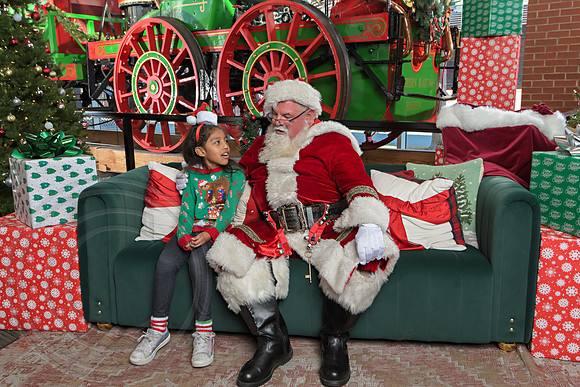 The Charleston Santa 2024-Dec22-3954