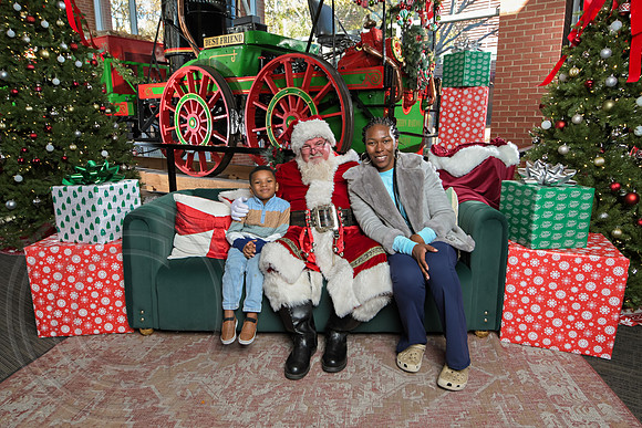 The Charleston Santa 2024-Dec7-1716