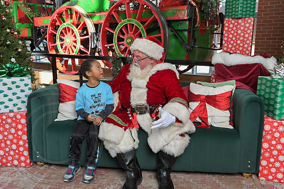 The Charleston Santa 2024-Dec22-3817