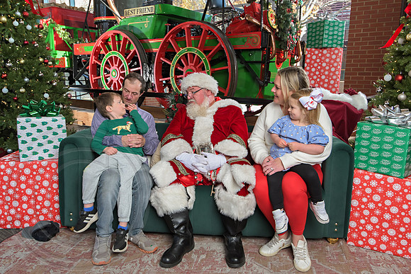 The Charleston Santa 2024-Dec14-2382