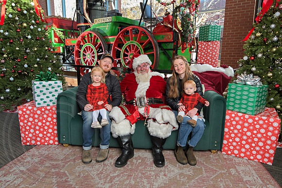 The Charleston Santa 2024-Dec14-2411