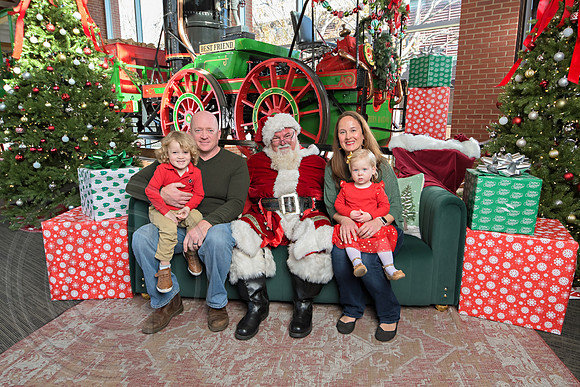 The Charleston Santa 2024-Dec15-2858
