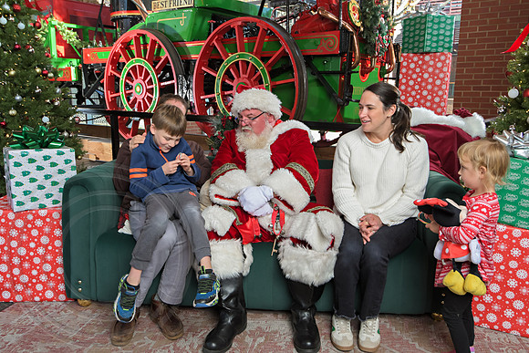 The Charleston Santa 2024-Dec14-2408