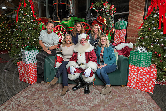 The Charleston Santa 2024-Dec10-2335