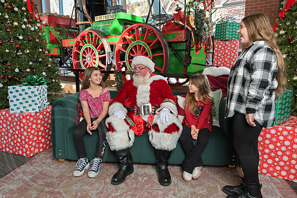 The Charleston Santa 2024-Dec14-2528