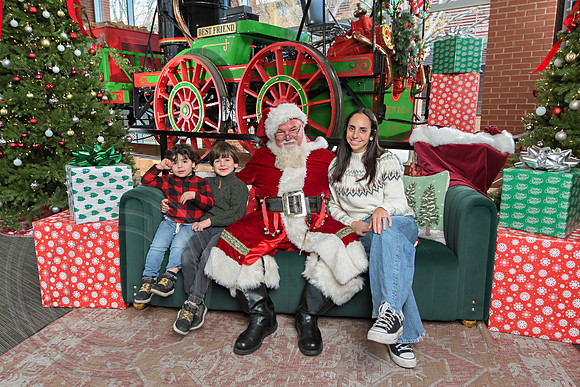 The Charleston Santa 2024-Dec15-2917