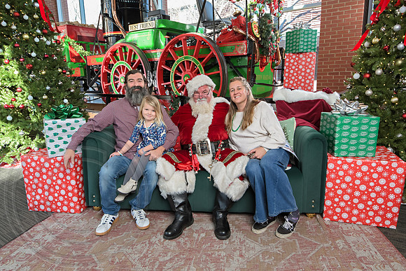 The Charleston Santa 2024-Dec22-3940