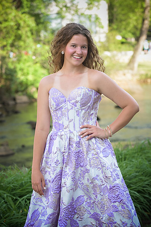 RKPhoto-2024-FallsPark-PromPics-74