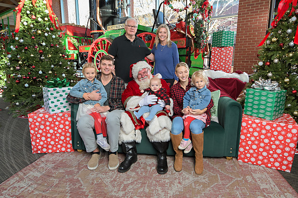 The Charleston Santa 2024-Dec15-2836