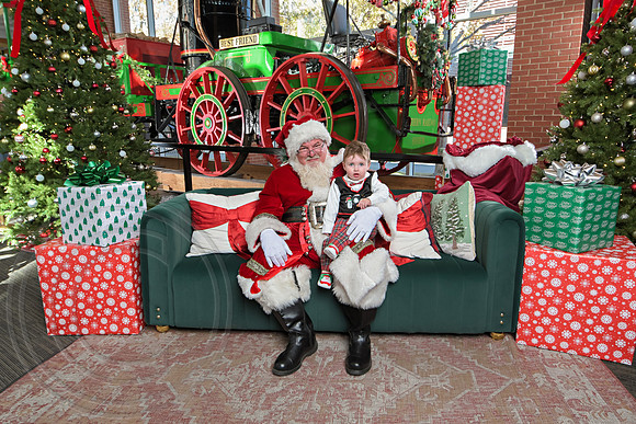 The Charleston Santa 2024-Dec7-1640
