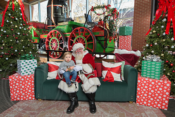 The Charleston Santa 2024-Dec15-2762