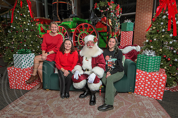 The Charleston Santa 2024-Dec10-2337
