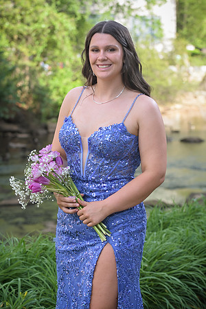 RKPhoto-2024-FallsPark-PromPics-82