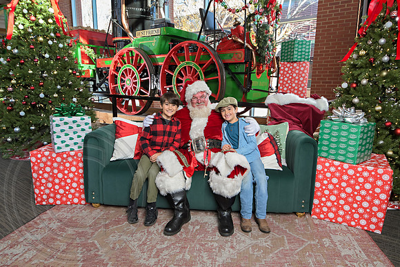 The Charleston Santa 2024-Dec14-2425