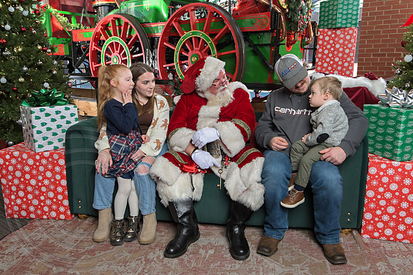 The Charleston Santa 2024-Dec22-3948
